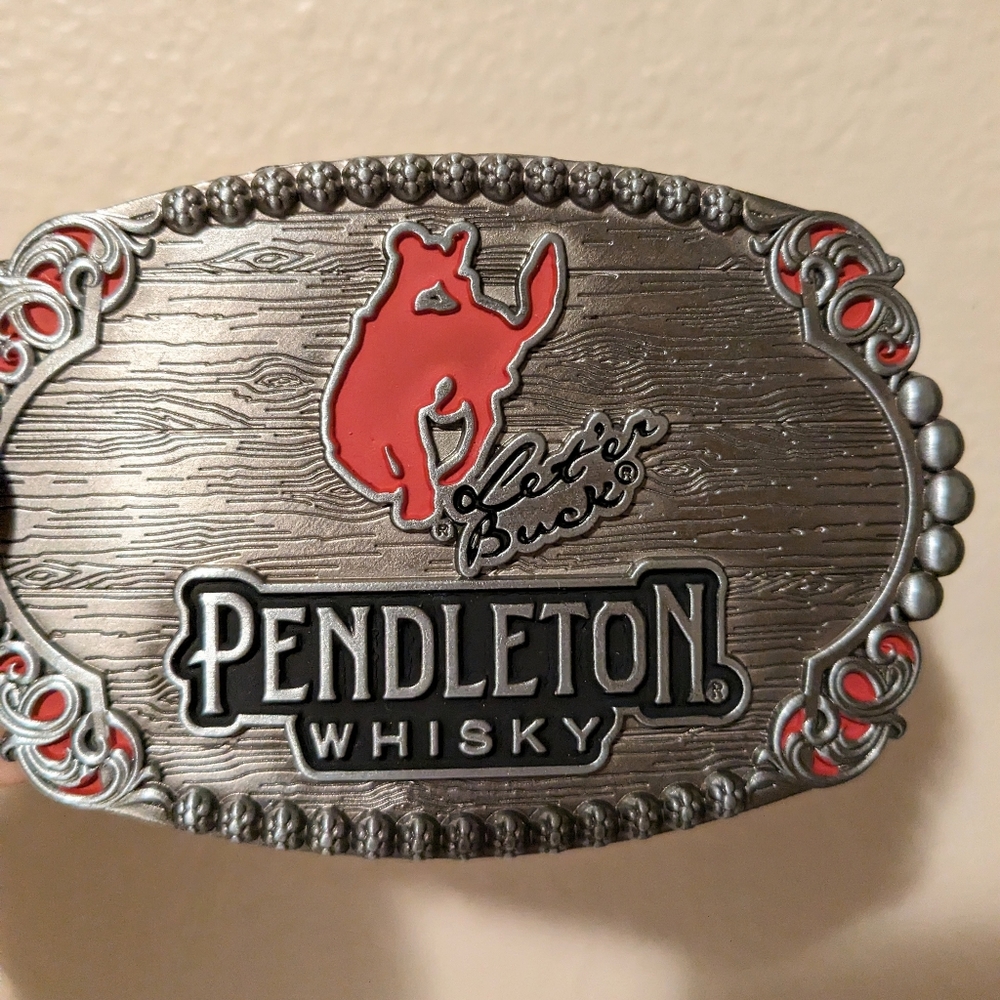 Pendleton buckle